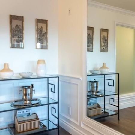 Elegance At The Union Apartment Victoria Exterior photo