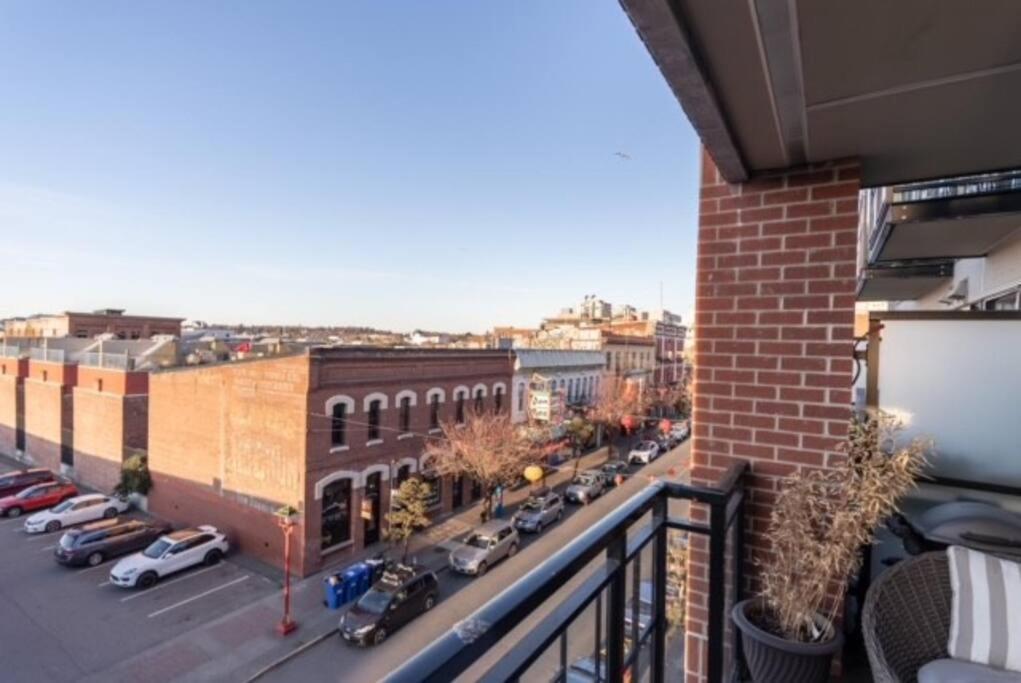 Elegance At The Union Apartment Victoria Exterior photo